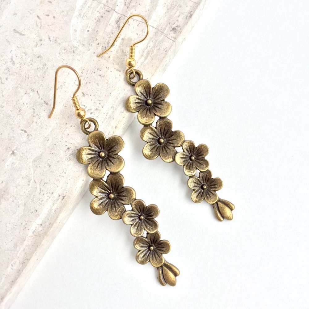 Silver Flowers long row Earrings_9